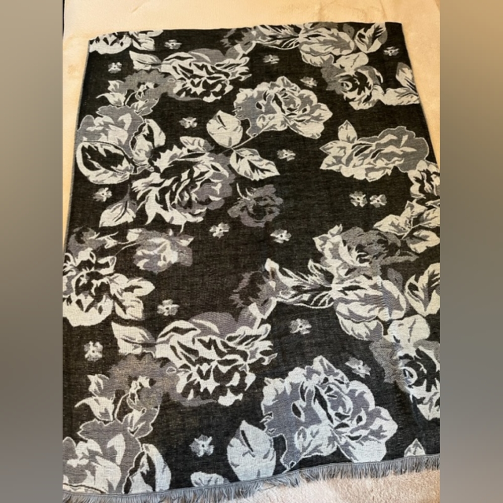 DRESS BARN NWT 🌟 fashion neck scarf